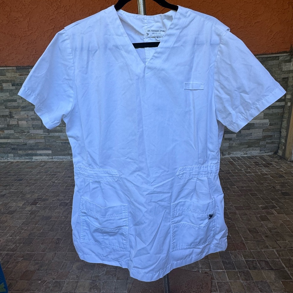 Scrub top